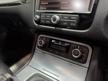 VOLKSWAGEN TOUAREG 3.0 TDI V6 BlueMotion Tech R-Line SUV 5dr Diesel Tiptronic 4WD E