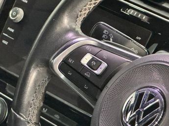 VOLKSWAGEN GOLF 1.4 TSI 8.7kWh GTE Hatchback 5dr Petrol Plug-in Hybrid DSG Euro 