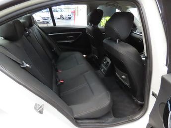 BMW 3 SERIES 2.0 330e 7.6kWh Sport Saloon 4dr Petrol Plug-in Hybrid Auto Euro