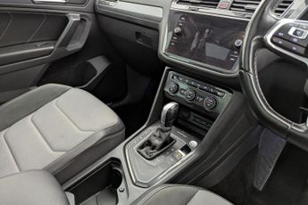 VOLKSWAGEN TIGUAN 1.5 TSI EVO R-Line SUV 5dr Petrol DSG Euro 6 (s/s) (150 ps)