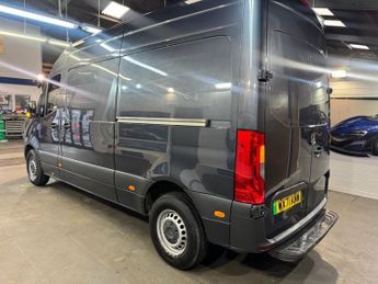 MERCEDES-BENZ eSprinter 55kWh Progressive Panel Van 5dr Electric Auto FWD L2 H2 20kW Cha