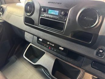 MERCEDES-BENZ eSprinter 55kWh Progressive Panel Van 5dr Electric Auto FWD L2 H2 20kW Cha