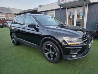 Volkswagen Tiguan 2.0 TDI SE Navigation SUV 5dr Diesel Manual 4Motion Euro 6 (s/s)