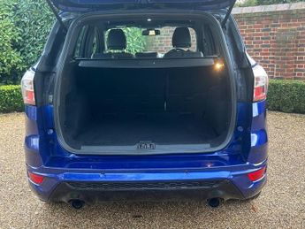 FORD KUGA 1.5 TDCi ST-Line SUV 5dr Diesel Powershift Euro 6 (s/s) (120 ps)