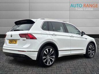 VOLKSWAGEN TIGUAN 2.0 TDI R-Line SUV 5dr Diesel DSG 4Motion Euro 6 (s/s) (150 ps)