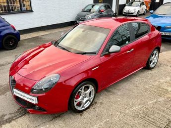 ALFA ROMEO GIULIETTA 2.0 JTDM-2 Speciale Hatchback 5dr Diesel TCT Euro 6 (s/s) (175 b