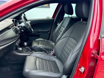 ALFA ROMEO GIULIETTA 2.0 JTDM-2 Speciale Hatchback 5dr Diesel TCT Euro 6 (s/s) (175 b