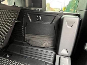 LAND ROVER DEFENDER 3.0 P400 MHEV X SUV 5dr Petrol Auto 4WD Euro 6 (s/s) (400 ps)