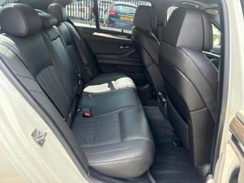 BMW M5 5.0 V8 Saloon 4dr Petrol SMG Euro 4 (507 ps)