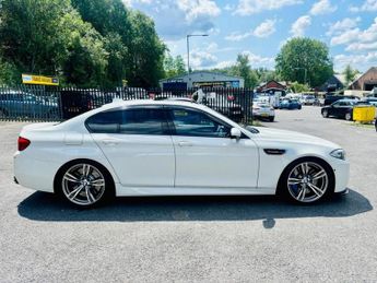 BMW M5 5.0 V8 Saloon 4dr Petrol SMG Euro 4 (507 ps)
