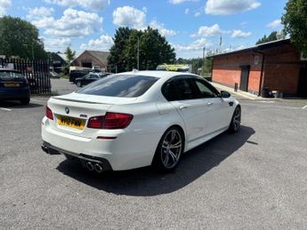 BMW M5 5.0 V8 Saloon 4dr Petrol SMG Euro 4 (507 ps)