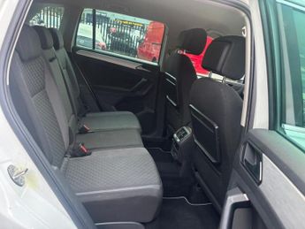 VOLKSWAGEN TIGUAN 2.0 TDI SE Navigation SUV 5dr Diesel DSG Euro 6 (s/s) (150 ps)