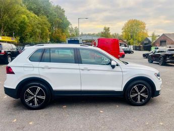 VOLKSWAGEN TIGUAN 2.0 TDI SE Navigation SUV 5dr Diesel DSG Euro 6 (s/s) (150 ps)