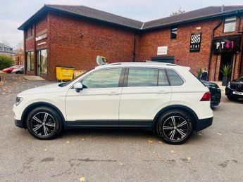 VOLKSWAGEN TIGUAN 2.0 TDI SE Navigation SUV 5dr Diesel DSG Euro 6 (s/s) (150 ps)