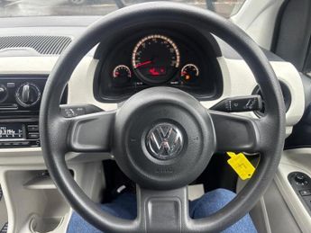 VOLKSWAGEN UP! Hatchback 1.0 Move up! (2014/14)