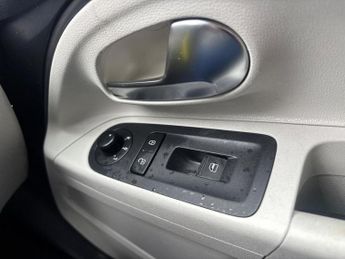 VOLKSWAGEN UP! Hatchback 1.0 Move up! (2014/14)