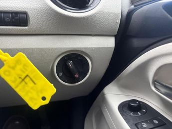 VOLKSWAGEN UP! Hatchback 1.0 Move up! (2014/14)