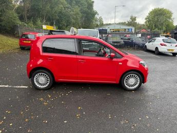 VOLKSWAGEN UP! Hatchback 1.0 BlueMotion Tech High up! (2014/63)