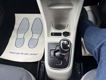 VOLKSWAGEN UP! Hatchback 1.0 Move up! (2012/62)