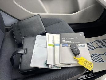 VOLKSWAGEN UP! Hatchback 1.0 Move up! (2012/62)