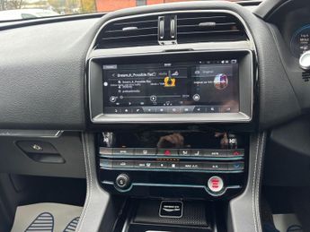 JAGUAR F-PACE 2.0 D180 Prestige SUV 5dr Diesel Auto Euro 6 (s/s) (180 ps)