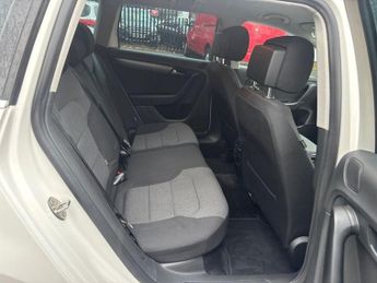 VOLKSWAGEN PASSAT SE FSI