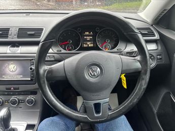 VOLKSWAGEN PASSAT SE FSI