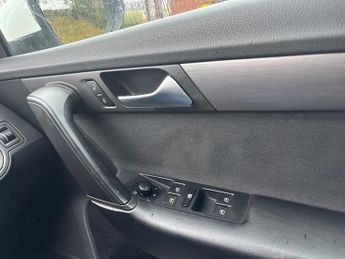 VOLKSWAGEN PASSAT SE FSI