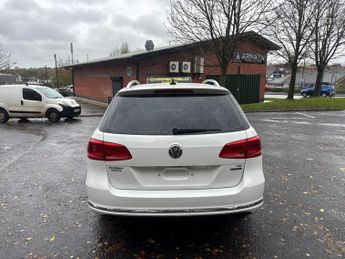 VOLKSWAGEN PASSAT SE FSI