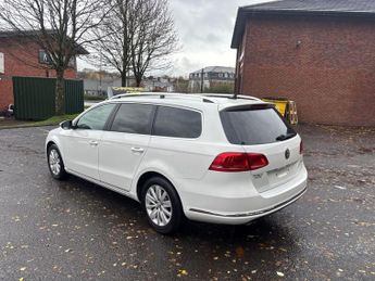 VOLKSWAGEN PASSAT SE FSI