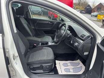 VOLKSWAGEN PASSAT SE FSI