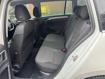 VOLKSWAGEN GOLF SE FSI