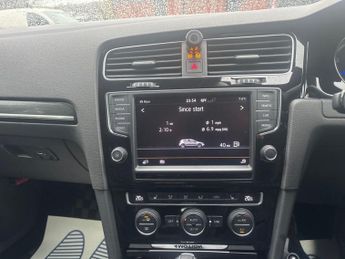 VOLKSWAGEN GOLF 2.0 TSI R HATCHBACK 5DR PETROL DSG 4MOTION EURO 6 (S/S) (320 PS)