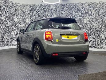MINI Electric Hatch Cooper SE 32.6kWh Level 1 Hatchback 3dr Electric Auto (184 ps)