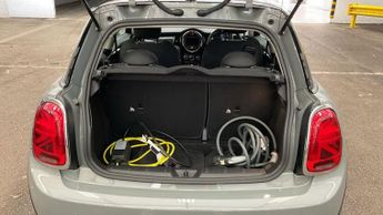 MINI Electric Hatch Cooper SE 32.6kWh Level 1 Hatchback 3dr Electric Auto (184 ps)