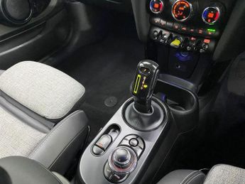 MINI Electric Hatch Cooper SE 32.6kWh Level 1 Hatchback 3dr Electric Auto (184 ps)