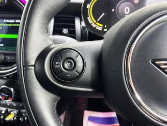 MINI Electric Hatch Cooper SE 32.6kWh Level 1 Hatchback 3dr Electric Auto (184 ps)