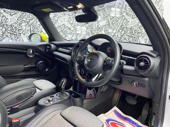 MINI Electric Hatch Cooper SE 32.6kWh Level 1 Hatchback 3dr Electric Auto (184 ps)