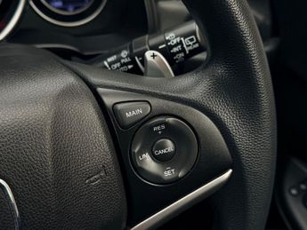 HONDA JAZZ 1.3 i-VTEC SE Hatchback 5dr Petrol CVT Euro 6 (s/s) (102 ps)