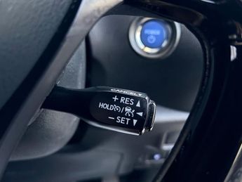 TOYOTA C-HR 1.8 VVT-h GPF Icon SUV 5dr Petrol Hybrid CVT Euro 6 (s/s) (122 p