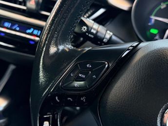 TOYOTA C-HR 1.8 VVT-h GPF Icon SUV 5dr Petrol Hybrid CVT Euro 6 (s/s) (122 p