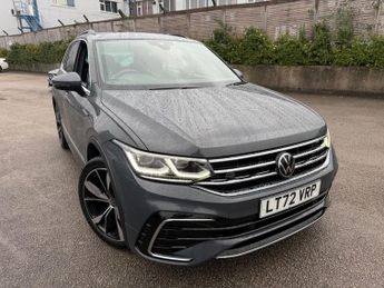 VOLKSWAGEN TIGUAN 1.5 TSI R-Line SUV 5dr Petrol DSG Euro 6-FINISHED IN DOLPHIN GRE