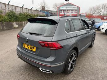 VOLKSWAGEN TIGUAN 1.5 TSI R-Line SUV 5dr Petrol DSG Euro 6-FINISHED IN DOLPHIN GRE