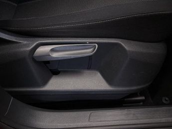 VOLKSWAGEN T-ROC 1.5 TSI GPF EVO Design SUV 5dr Petrol DSG Euro 6 (s/s) (150 ps)