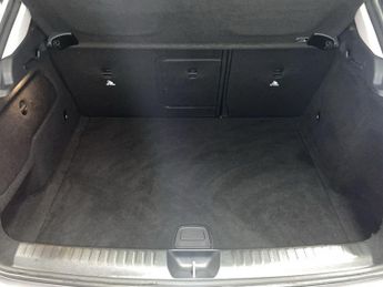 MERCEDES-BENZ GLA 1.6 GLA180 GPF Urban Edition SUV 5dr Petrol 7G-DCT Euro 6 (s/s) 