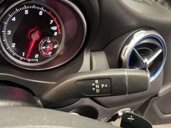 MERCEDES-BENZ GLA 1.6 GLA180 GPF Urban Edition SUV 5dr Petrol 7G-DCT Euro 6 (s/s) 