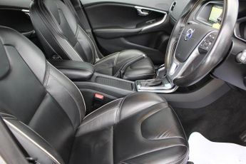 VOLVO V40 2.0 D4 R-Design Lux Nav Hatchback 5dr Diesel Auto Euro 6 (s/s) (