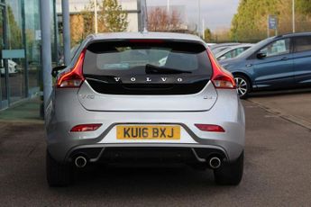 VOLVO V40 2.0 D4 R-Design Lux Nav Hatchback 5dr Diesel Auto Euro 6 (s/s) (