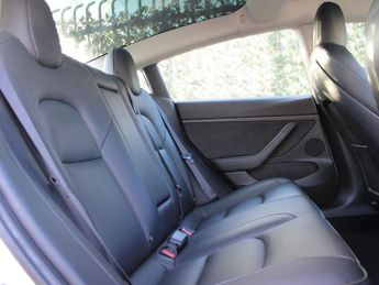 TESLA Model 3 Standard Range Plus Saloon 4dr Electric Auto RWD (241 bhp)