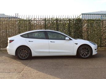 TESLA Model 3 Standard Range Plus Saloon 4dr Electric Auto RWD (241 bhp)